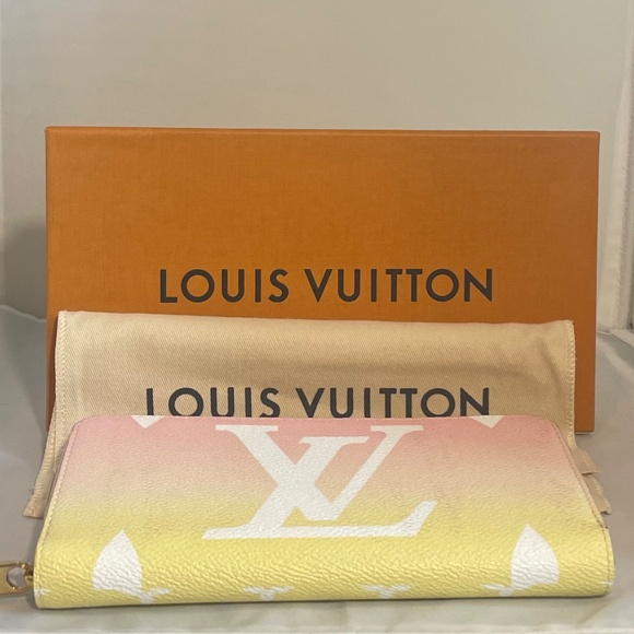 Louis Vuitton By the Pool Zippy Wallet - Picture 2 of 14